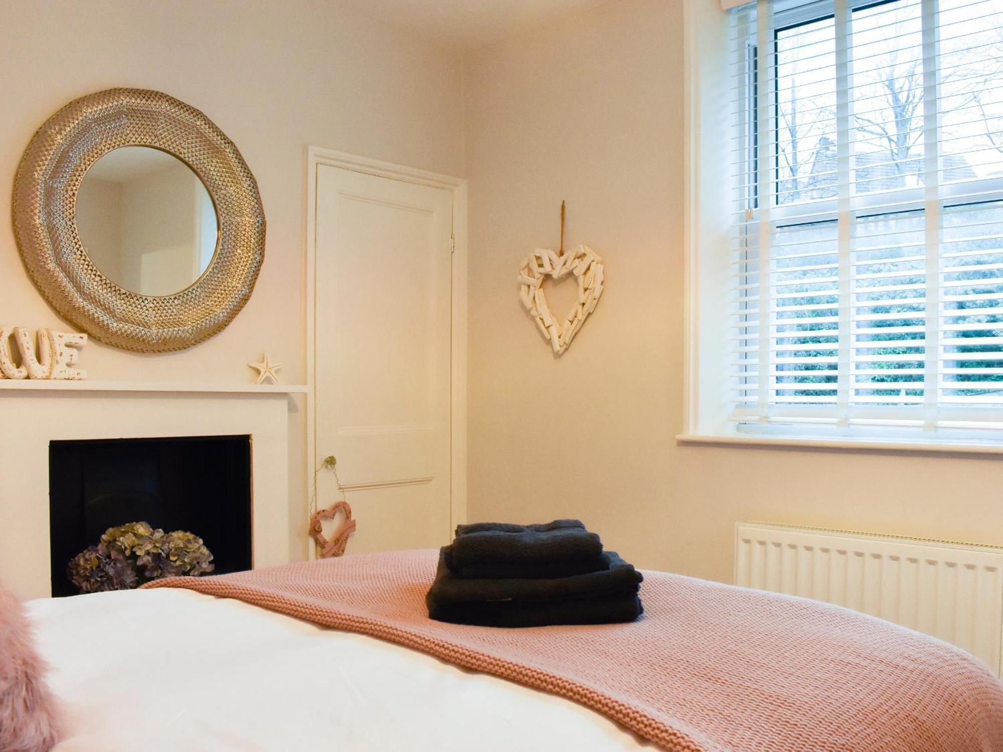 Darton Cottage Уитби Екстериор снимка